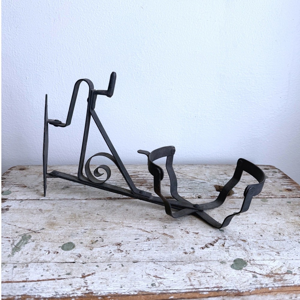 Cast Iron Kerosene Lamp Holder Wall Hanging Bracket Repurpose Rustic Decor